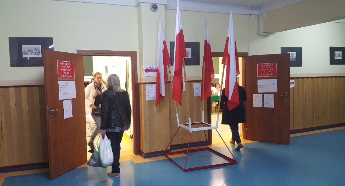 Rekordowa frekwencja. PiS triumfuje. Jak reagują podlascy kandydaci? [KOMENTARZE NA GORĄCO]