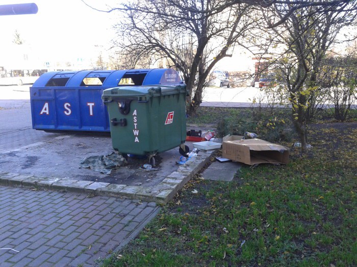 Nowe kosze na miejscu, ale…