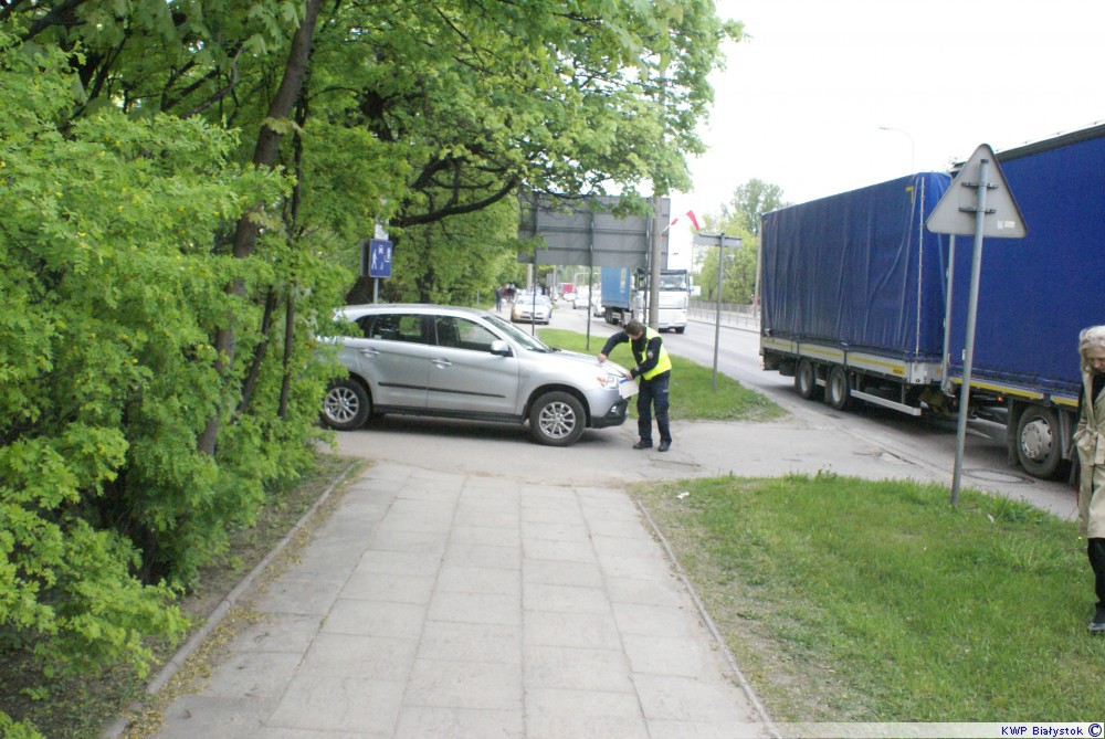 Zderzenie roweru z mitsubishi