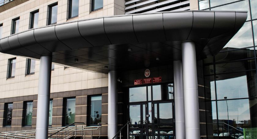 Nożownik, który zaatakował kobiety, nie odpowie za to przed sądem