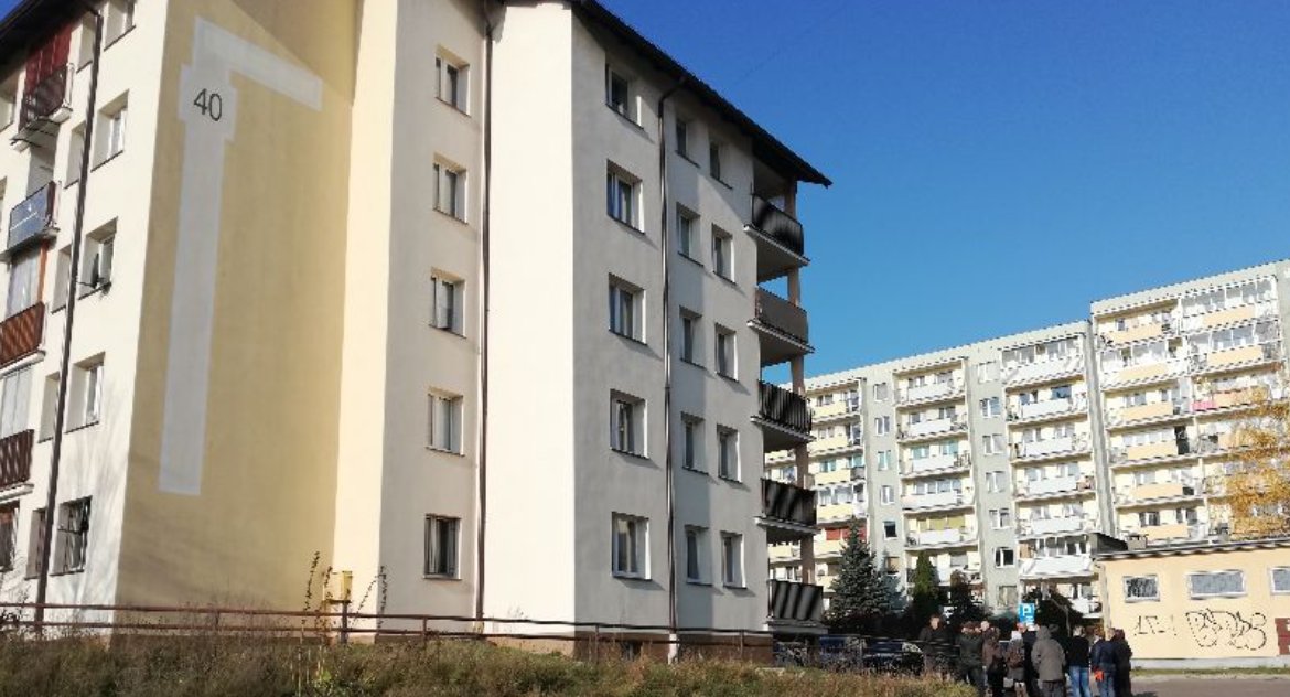 Nie mogą wykupić mieszkań, bo do bloku nie ma dojazdu