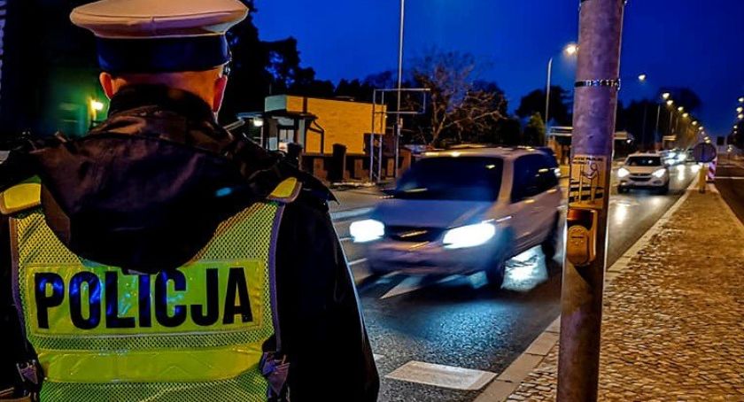 Dziś w nocy kierowców czeka powtórka z rozrywki. Znów będzie bardzo ślisko