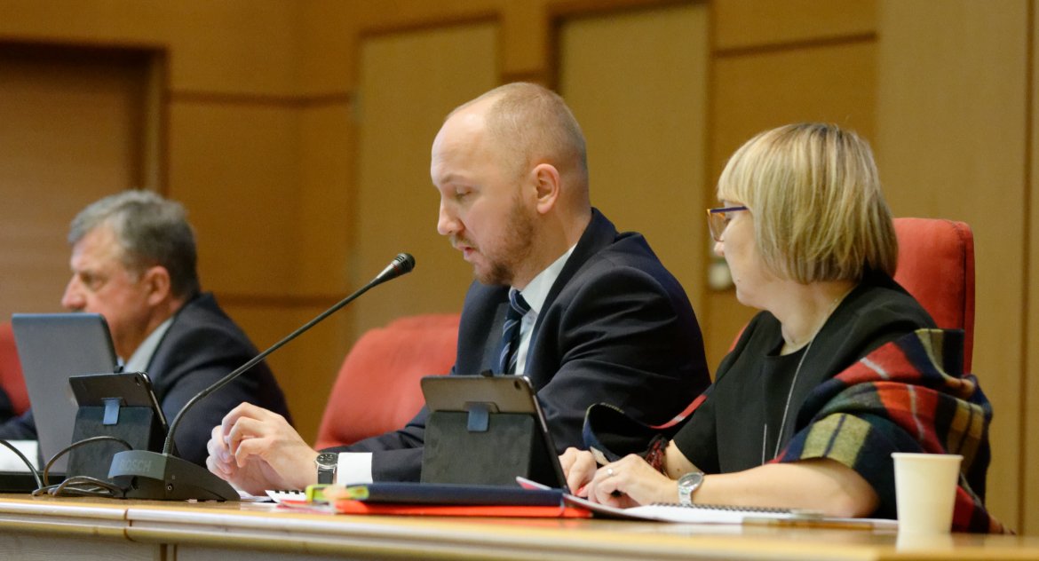 Przewodniczący Rady Miasta przyszedł z gotowym uzasadnieniem uchwały w sprawie w jakiej radni jeszcze się nie wypowiedzieli