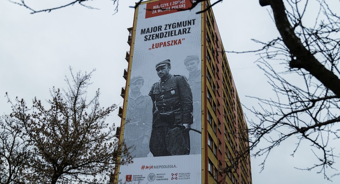 Poseł Truskolaski łamie uchwałę Sejmową?