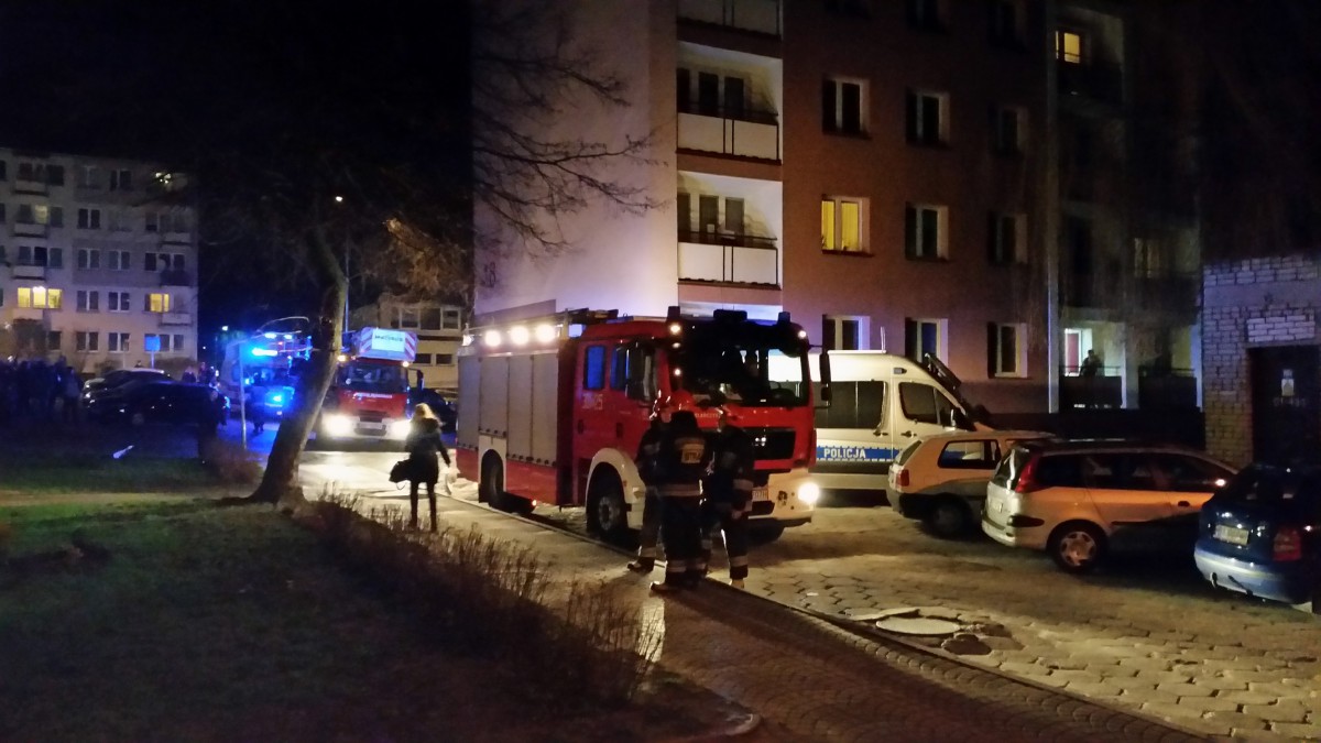W bloku przy Piastowskiej interweniowała straż, policja, pogotowie i gazownicy