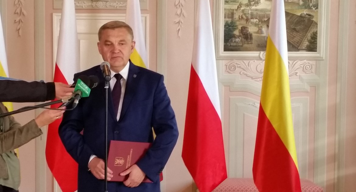 „Dno dna” – tak komentują internauci wpis prezydenta Truskolaskiego na twitterze