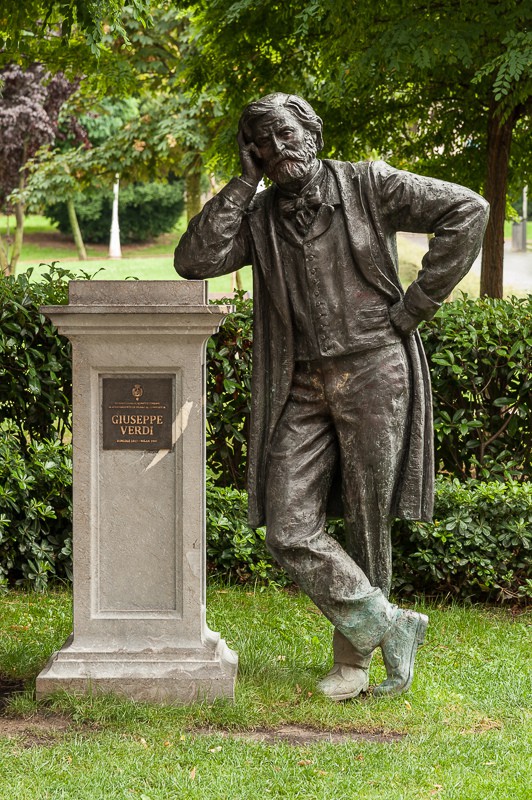 Requiem Giuseppe Verdiego na scenie opery
