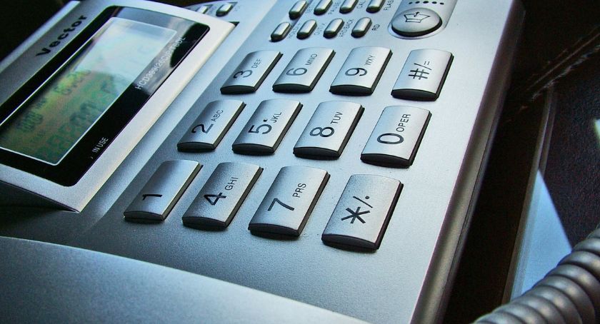 Nie radzisz sobie z emocjami? Możesz porozmawiać z psychologiem przez telefon
