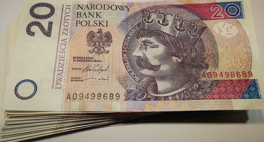 Epidemia nie opóźni wypłat rent i emerytur