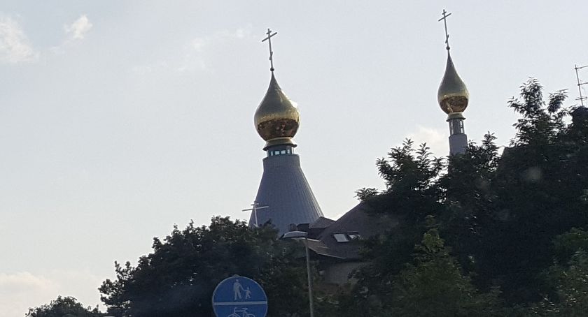 Do cerkwi na Nowym Mieście musiała przyjechać Policja. Na Mszy było za dużo ludzi 
