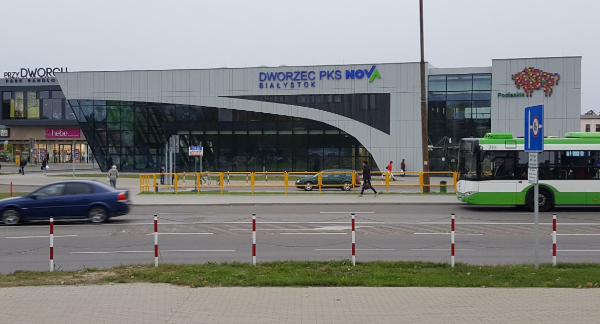 Ludzie narzekają na brak miejsc w autobusach miejskich. Białostoccy posłowie tego nie widzą
