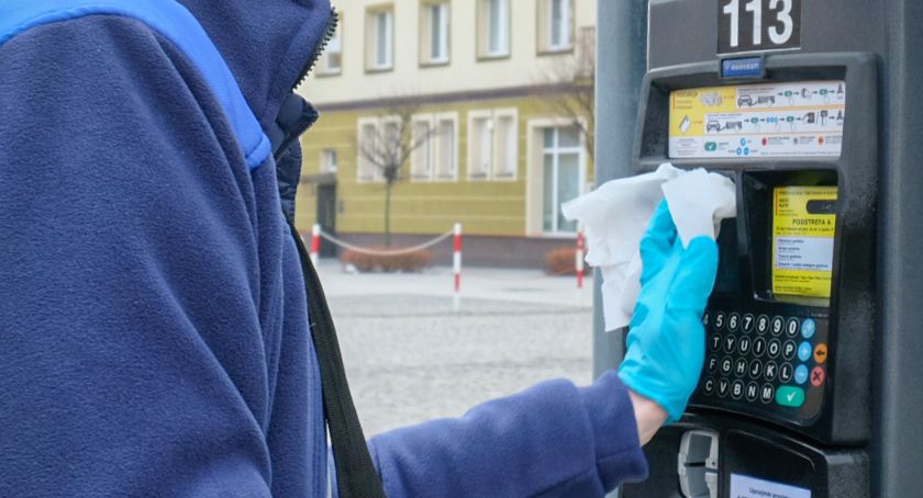W Białymstoku ciągle płatna strefa parkowania. Za to dezynfekowana