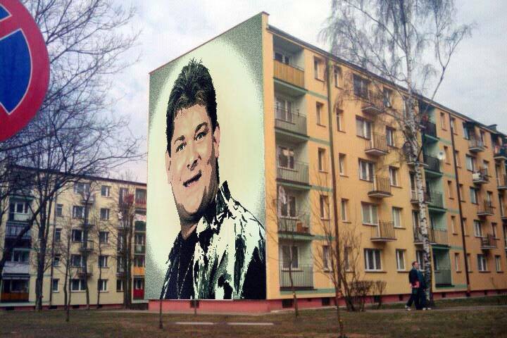List czytelnika: Białystok, disco polo i mural. O tym, kiedy masowy konsument pożera sztukę