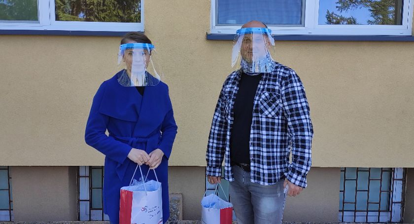 Przedszkole terapeutyczne wróciło do pracy. Zamiast maseczek - przyłbice