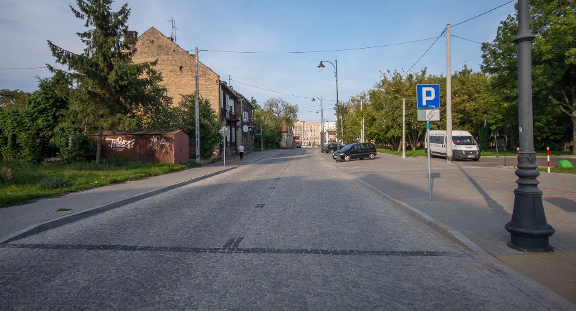 Działka usługowa poszła za 200 tys. złotych więcej, więc wszystko gra?