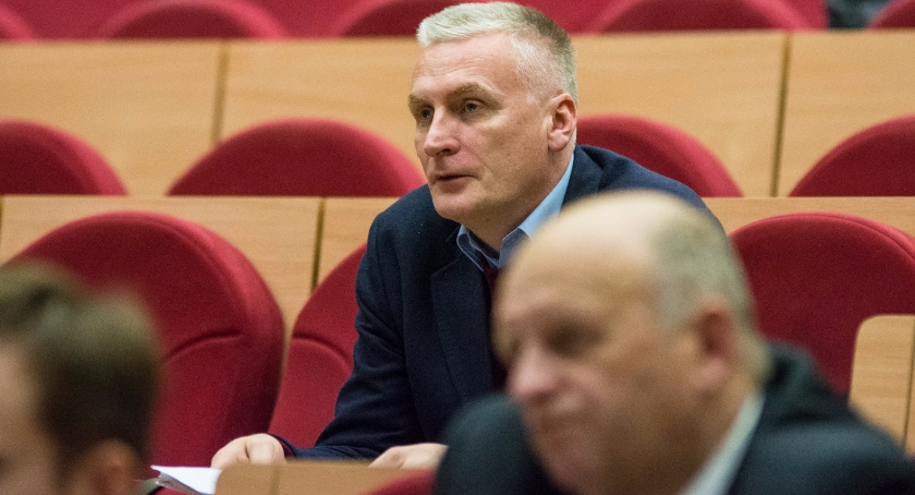 Raport z Sesji Rady Miasta w dniu 28.listopada 2016 roku. Sesja emocjonalna