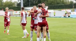 III liga: Łomża rządzi, Jagiellonia i Wasilków zawod…