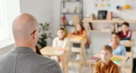 Emerytura dla nauczyciela: porównanie starych i nowych zasad