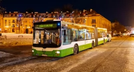 Setki osób szukały schronienia przed mrozem. Autobus&hellip;