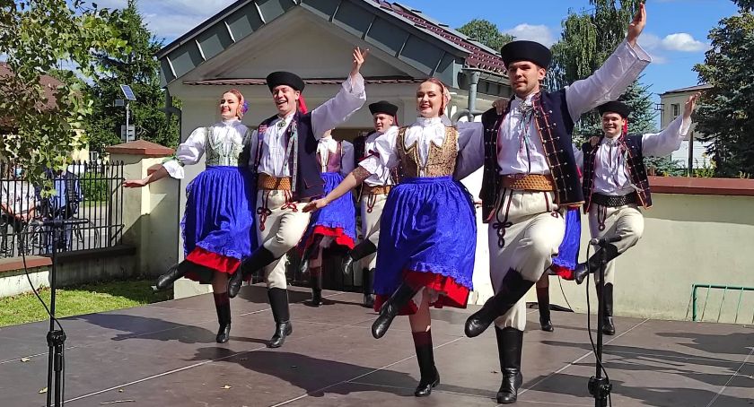 DOŻYNKI W BORZĘCINIE DUŻYM