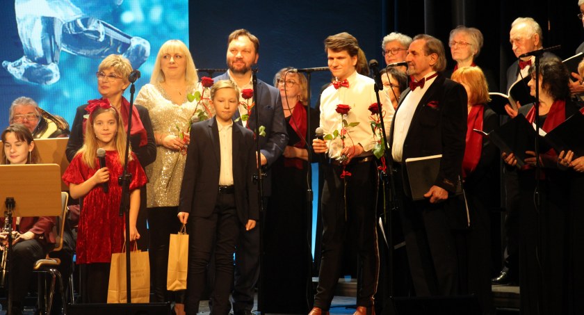 KONCERT KOLĘD I PASTORAŁEK