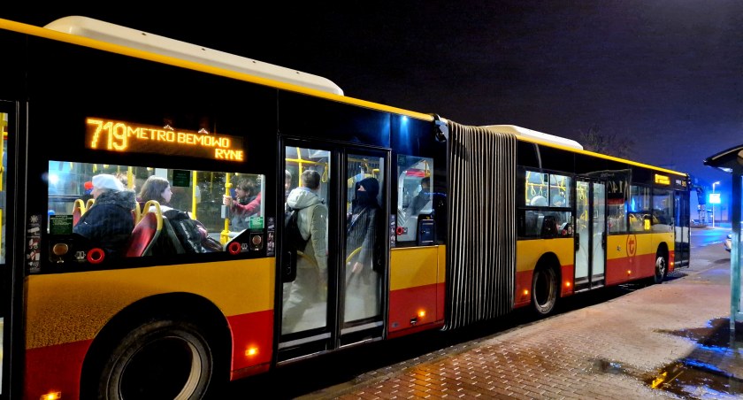 UTRUDNIENIA W KOMUNIKACJI PODMIEJSKIEJ ZTM
