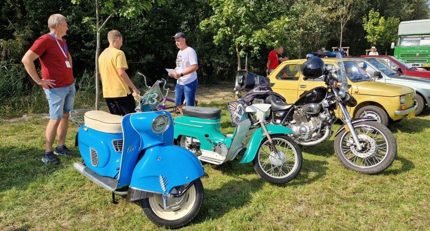 III DZIEŃ MĘŻCZYZNY - ZLOT STARYCH SAMOCHODÓW I MOTOCYKLI