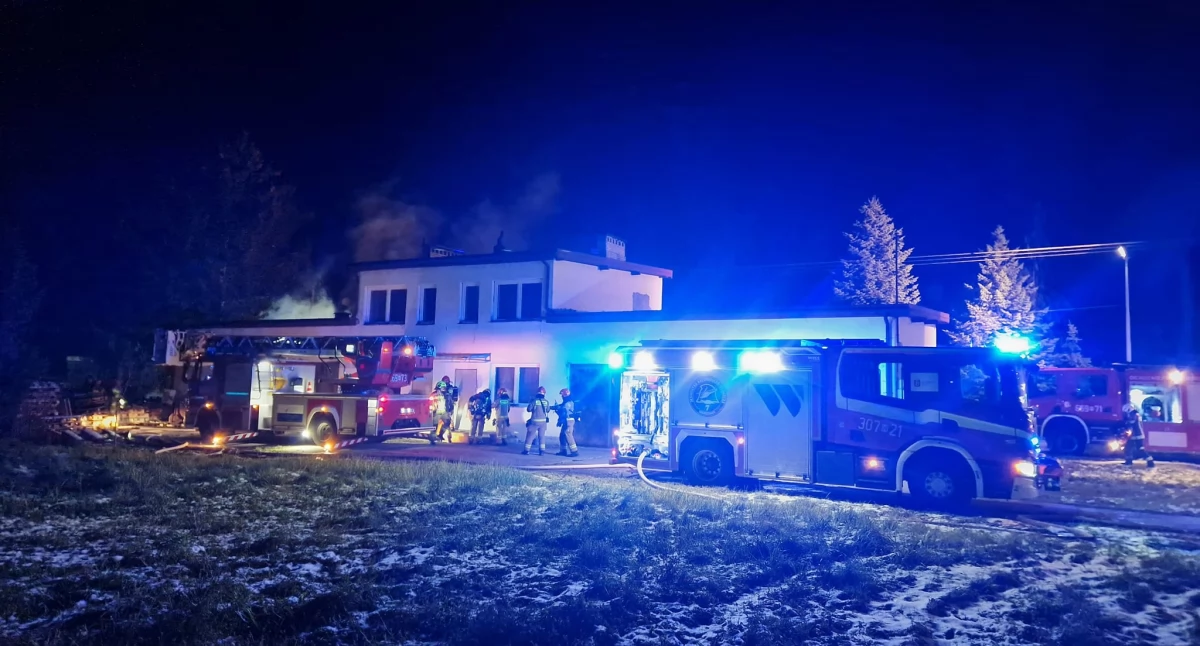 POŻAR BUDYNKU GOSPODARCZEGO 