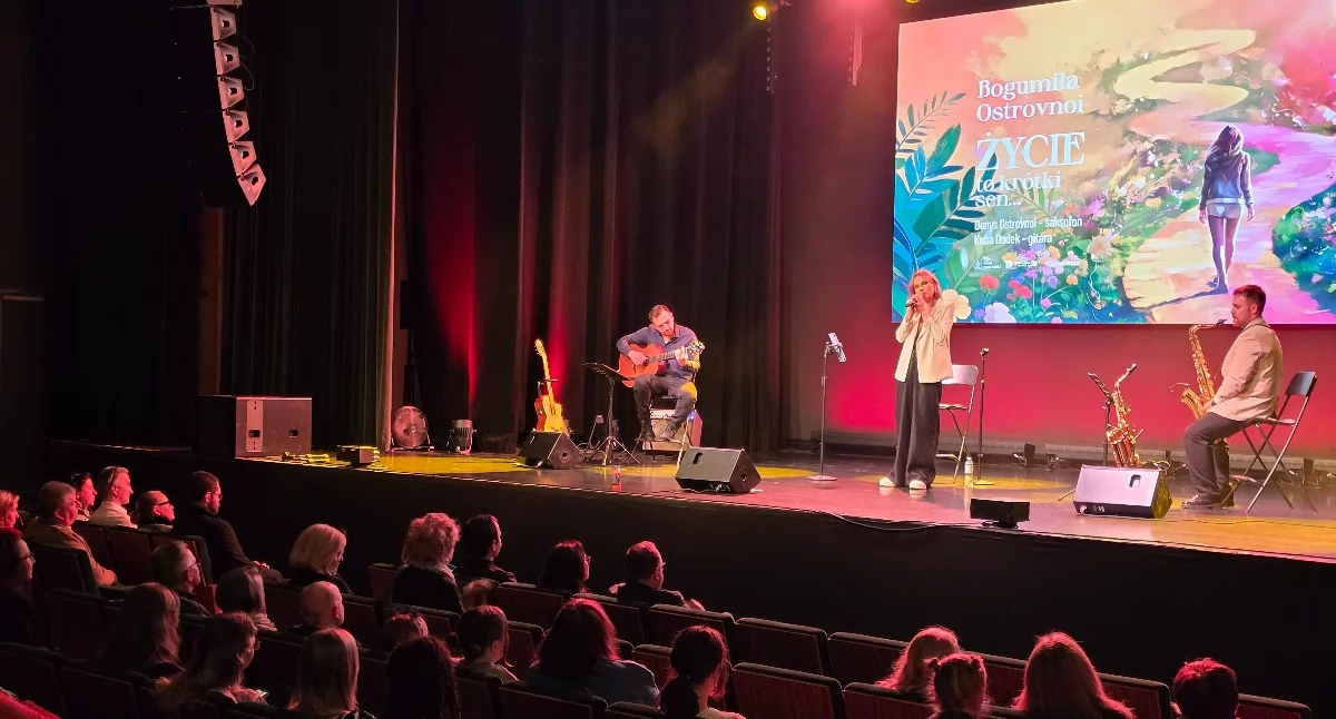 KONCERT NA DESKACH DOMU KULTURY STARE BABICE