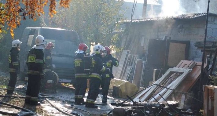 POŻAR STOLARNI W BLIZNEM ŁASZCZYŃSKIEGO