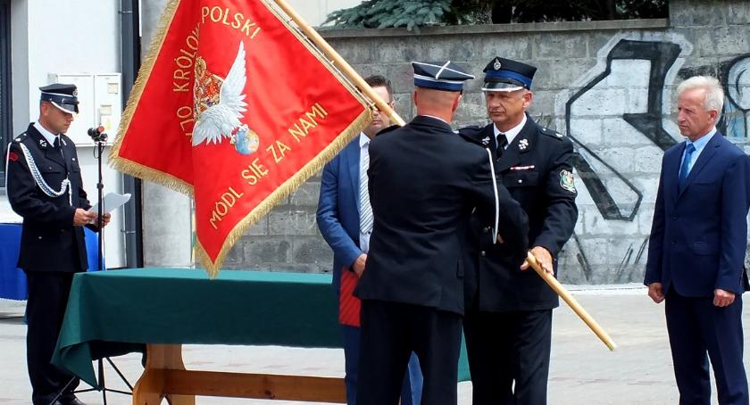 NOWY SZTANDAR I TABLICA