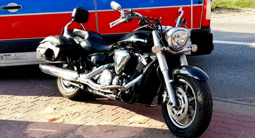 RANNY MOTOCYKLISTA I NIEBEZPIECZNE DRZEWO