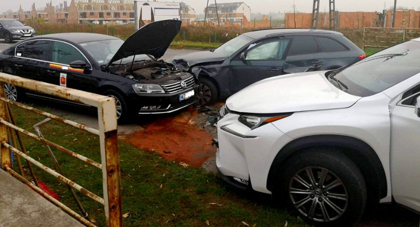 ZDERZENIE TRZECH POJAZDÓW W STARYCH BABICACH