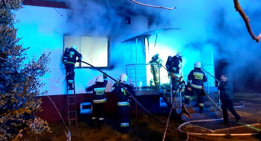 POŻAR BUDYNKU W LATCHORZEWIE