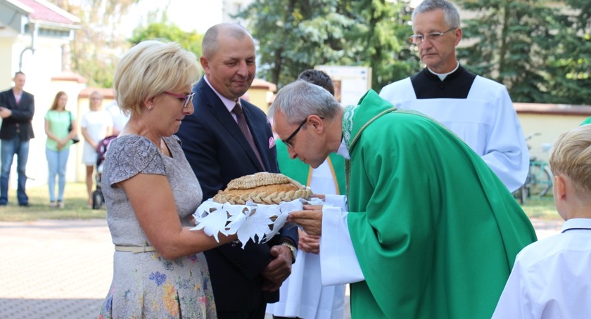 DOŻYNKI W PARAFII BORZĘCIN DUŻY