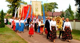 DOŻYNKI PARAFIALNE W BORZĘCINIE DUŻYM 