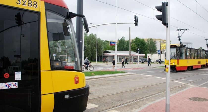 Tramwaj: przewrócenie ruchu na Bródnie