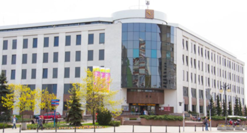 Urząd Dzielnicy Targówek. Kontakty telefoniczne do wydziałów