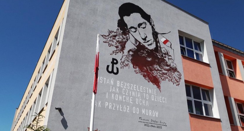 Tadeusz Gajcy ma swój mural