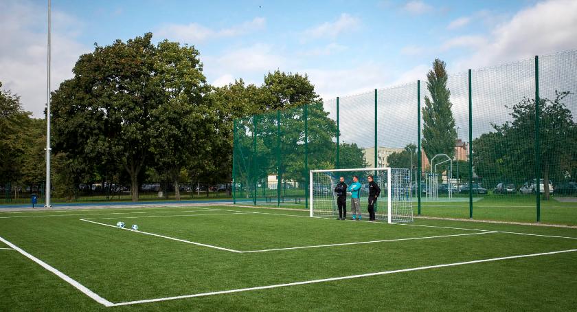 Nowoczesne boiska sportowe na Targówku