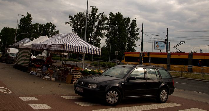 Parking na przejściu dla pieszych?