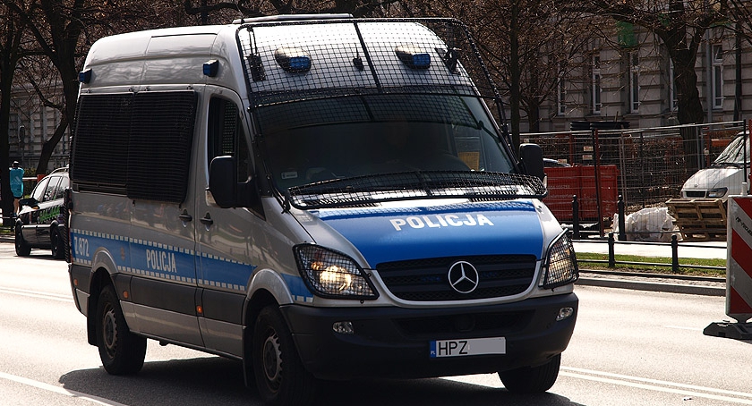 14 latek ukradł telefon za 2000 zł