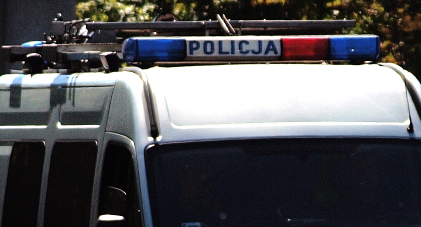 Poszukiwany podejrzany o kradzież portfela z torebki