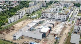 Tak wygląda nowa szkoła przy Rembrandta. Kiedy przyjmie pierwszych uczniów? 