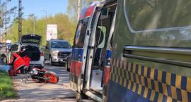 Tragiczny wypadek na Targówku: Motocyklista ranny w zderzeniu z taksówką