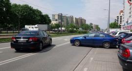 Mistrz parkowania przy Rembielińskiej — zablokowany pas ruchu