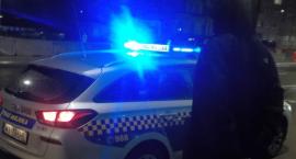 Nierzeźwy z Targówka: Na krańcu świata. Policja zatrzymała nastolatka śpiącego na podłodze autobusu