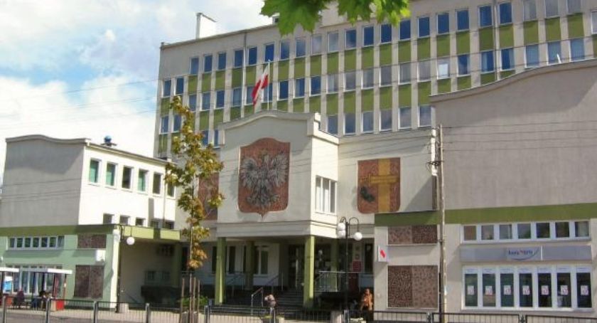 Lokale w budynku Dzielnicy Rembertów są do wynajęcia. Burmistrz ogłosił konkurs