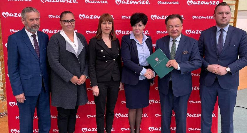 Jak pomaga samorząd Mazowsza?