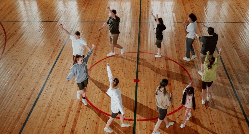 Bezpłatne zajęcia sportowe i rekreacyjne w Rembertowie [HARMONOGRAM]
